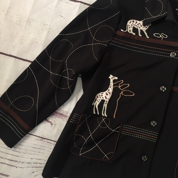 Allison Daley Button Shirt Embroidered Animals - Picture 5 of 8